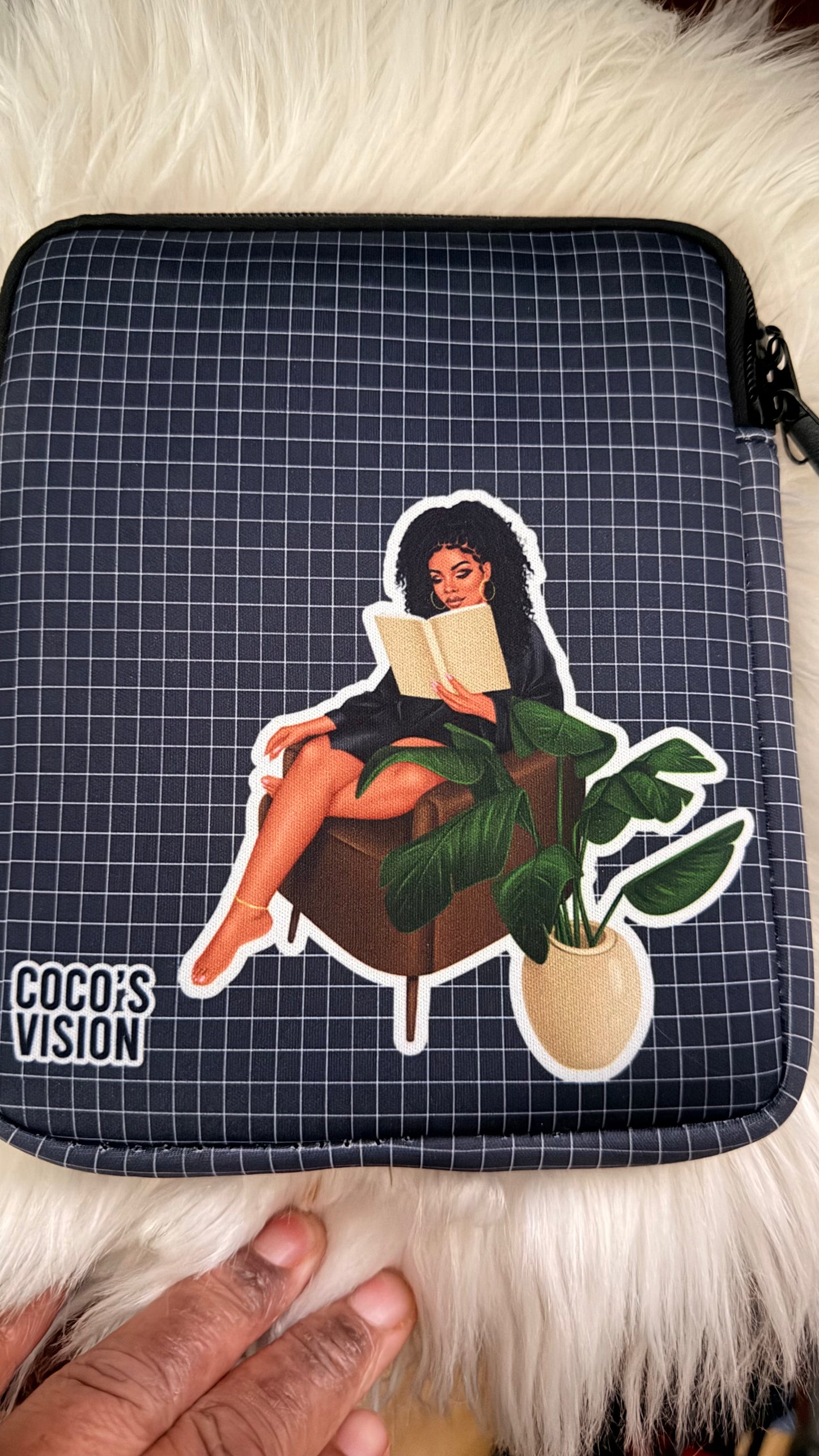 Kindle Sleeve Girl reading book